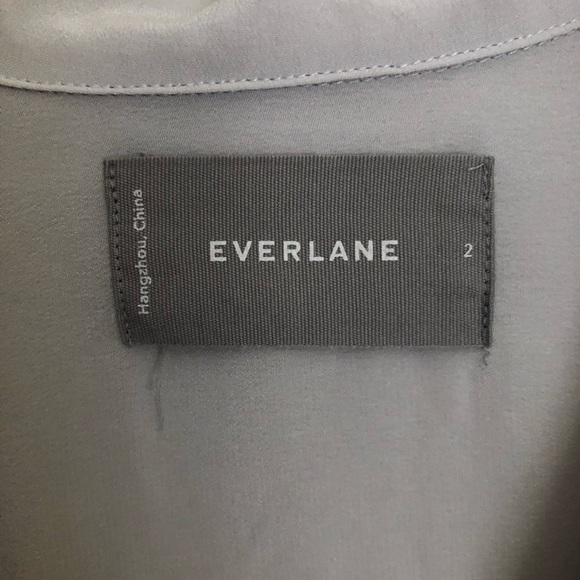 Everlane Gray Silk Button Down Short Sleeve Sz 2 - Picture 6 of 7